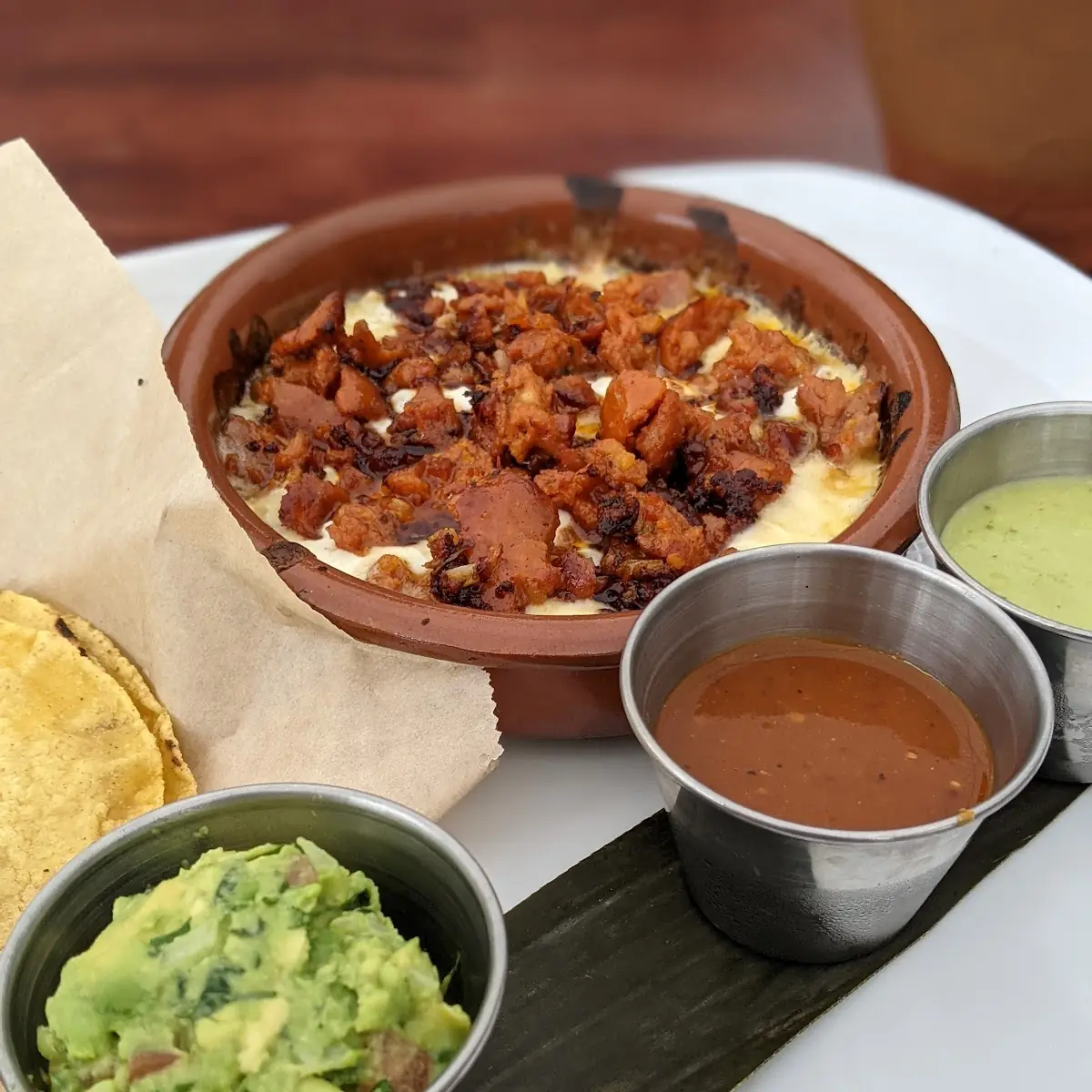 Queso Fundido Con Chorizo