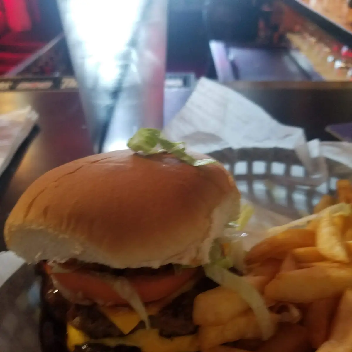 Monday's 3 Double Cheeseburger