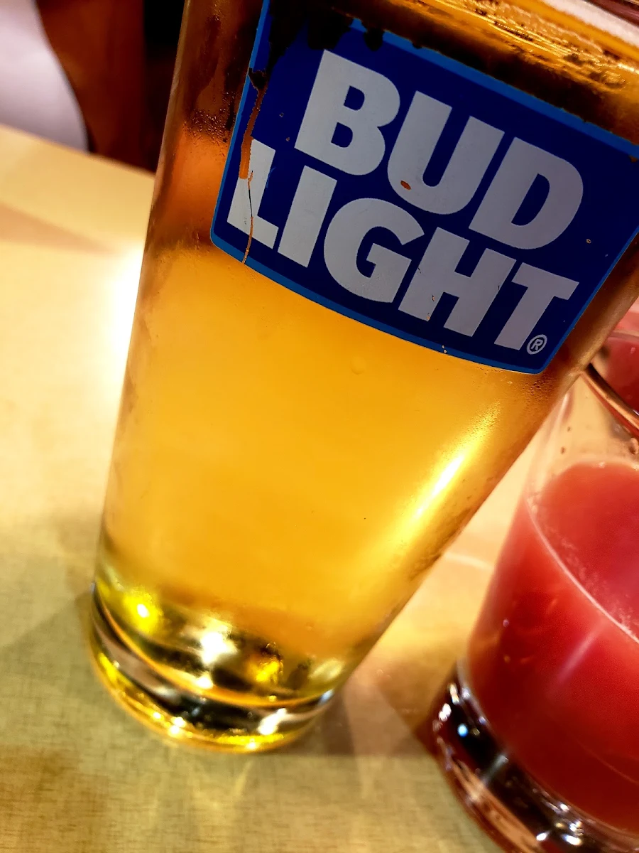 Bud Light with Clam, Boston Pizza