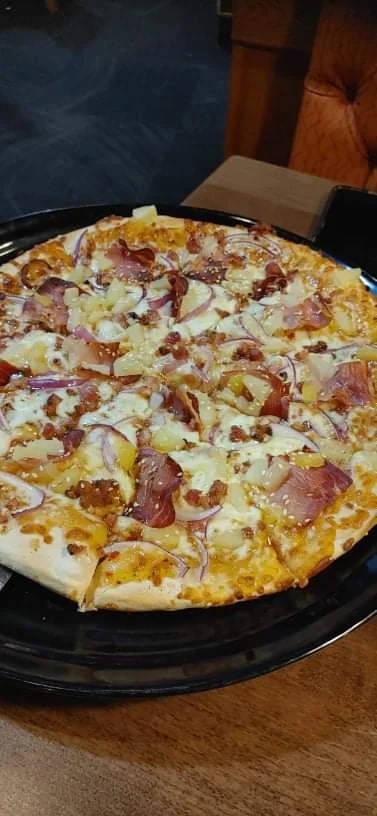 Hawaiian Pizza, Boston Pizza