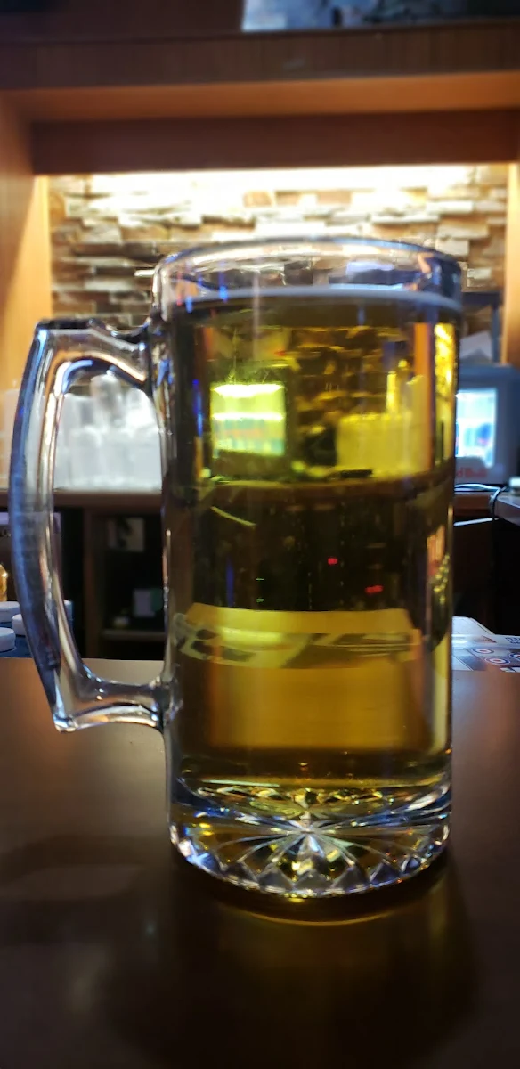 Scooner if Canadian Beer, Boston Pizza