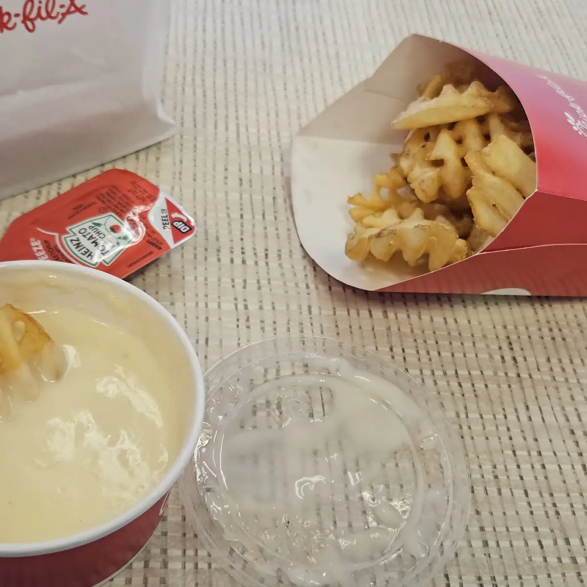 Spicy Chicken Deluxe Pepper Jack Cheese