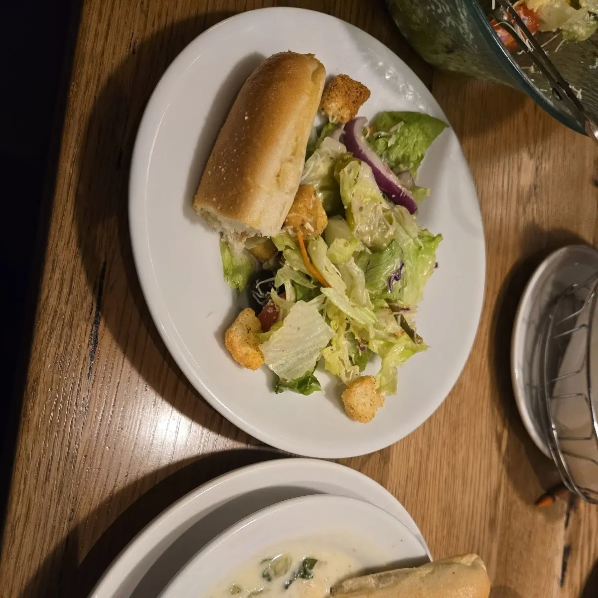 Never-Ending Soup Salad & Breadsticks