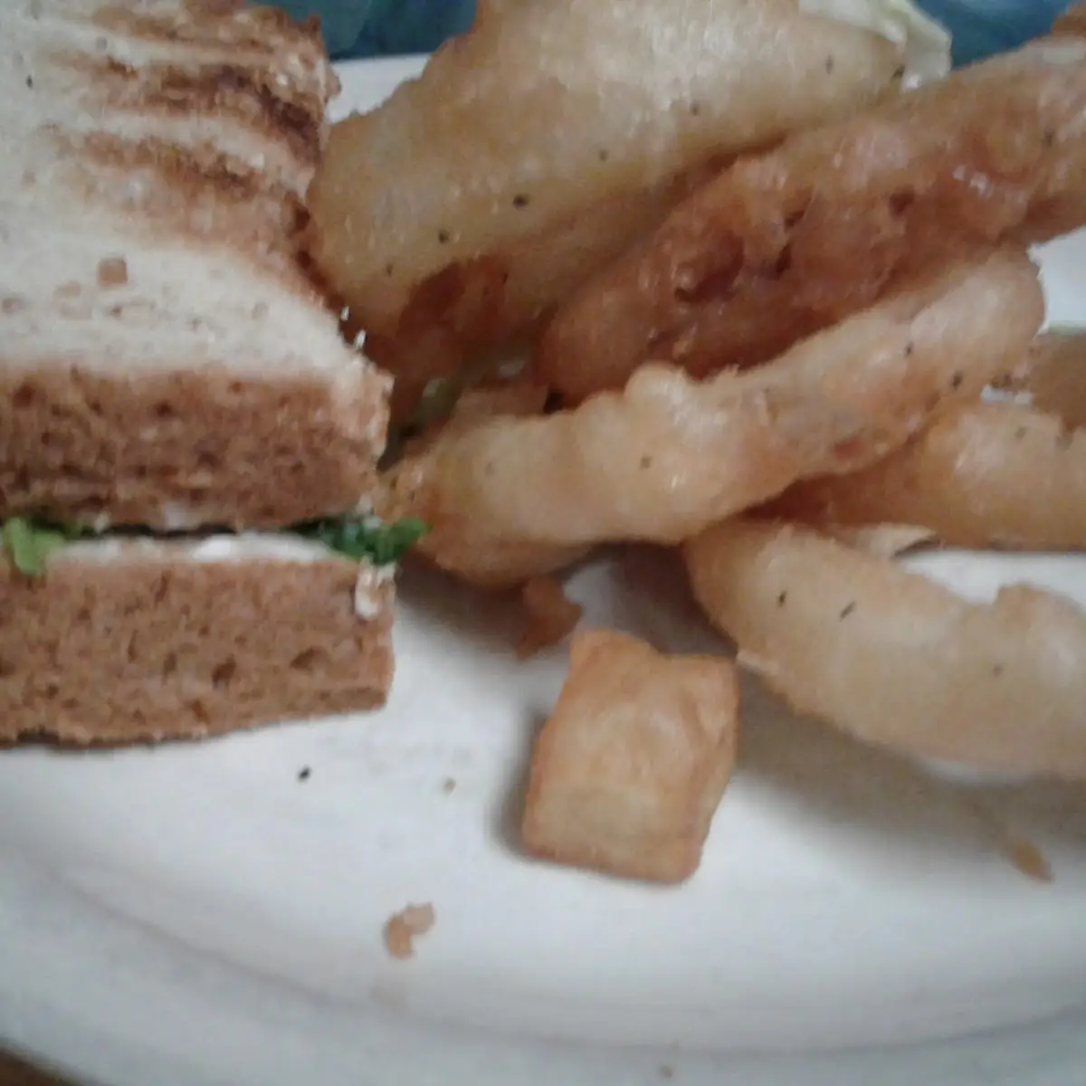 Tuna Salad with Onion Rings