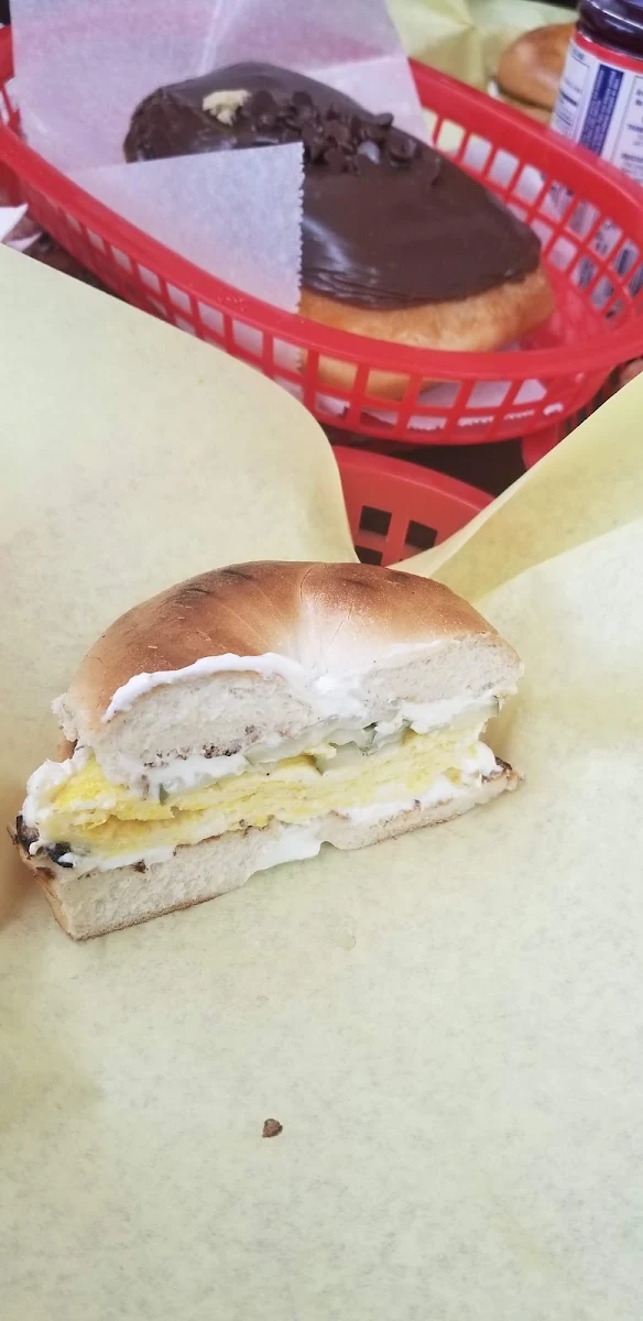 Cream Cheese Bagel with Egg