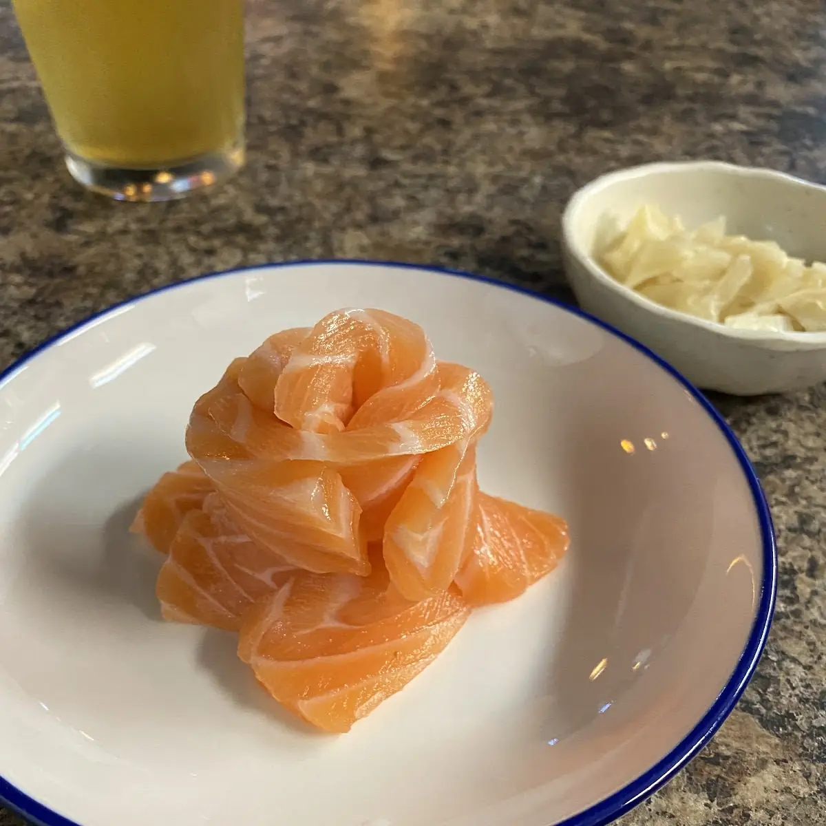 Salmon Sashimi O