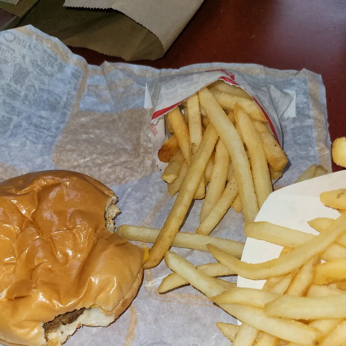 Kids Cheeseburger