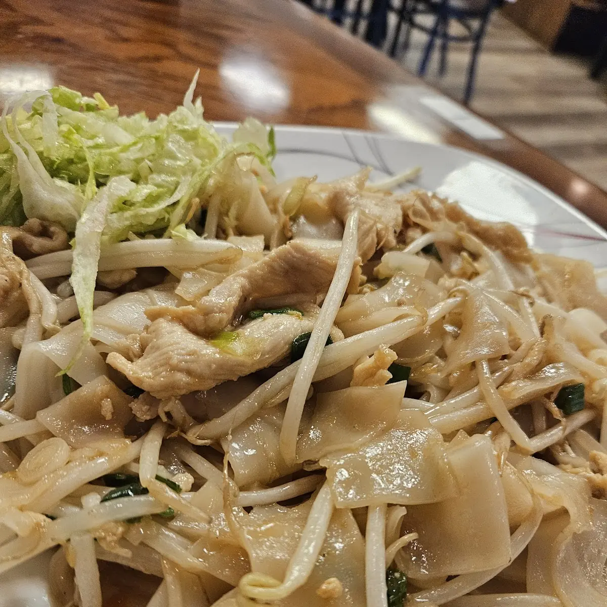 Pad Kau Gai Chicken Noodles