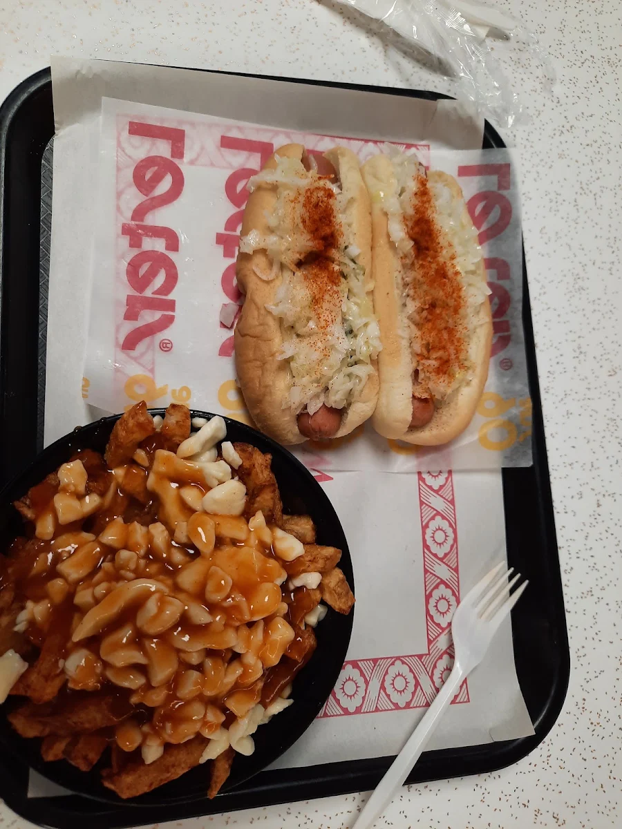 Poutine Italienne, Restaurant La Belle Province