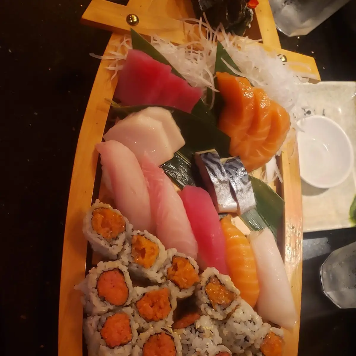 Sushi & Sashimi Combo