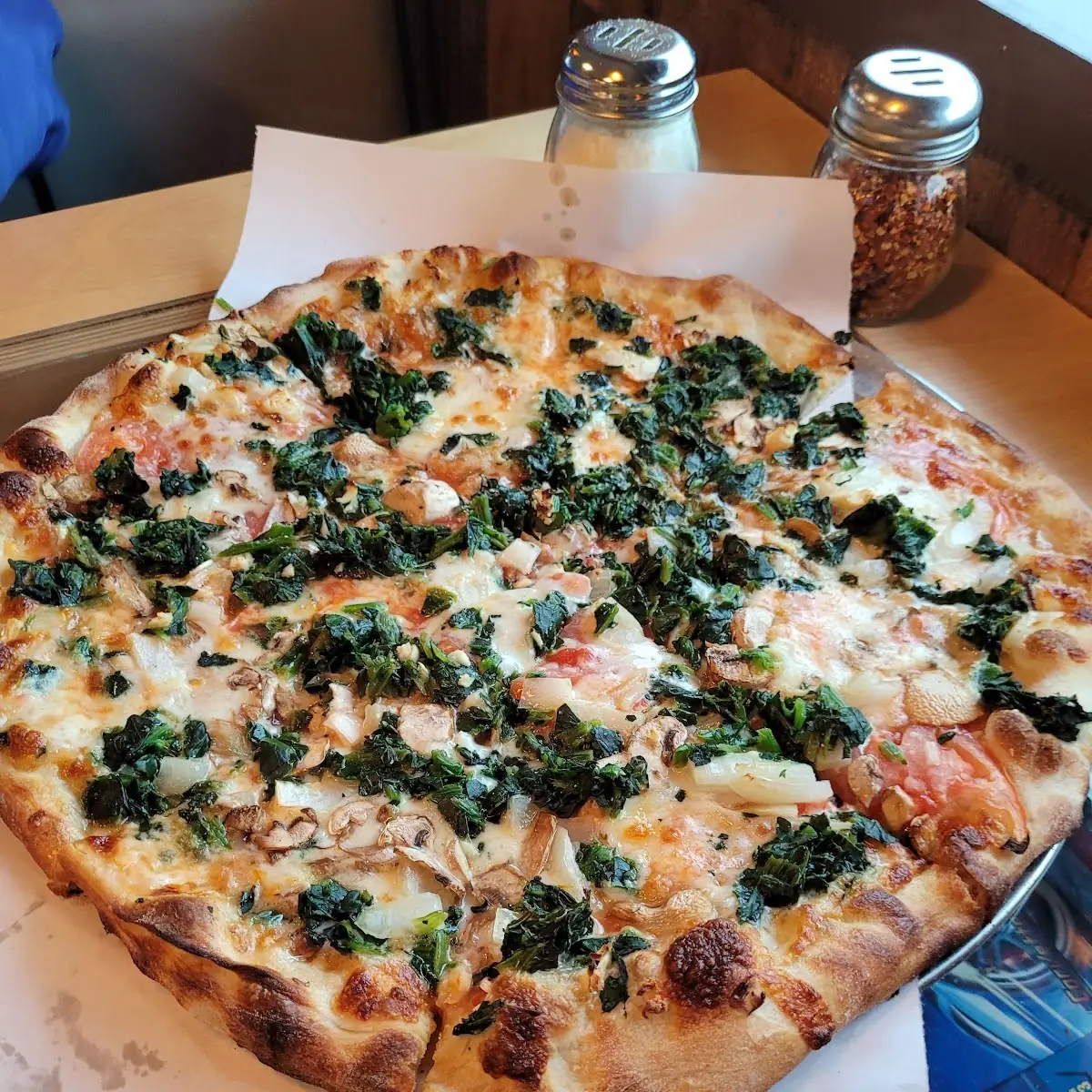 Great White Clam Pizza