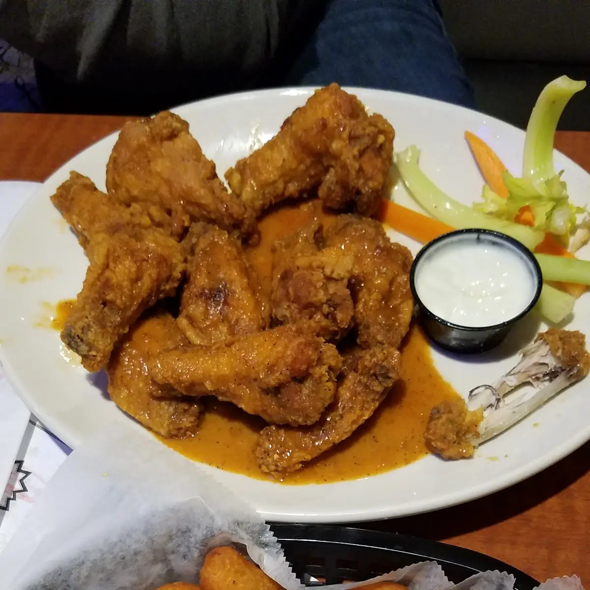 Wings and Mac Cheese