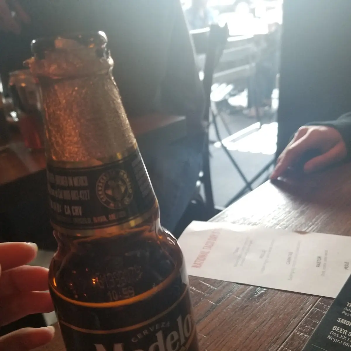 Negra Modelo Especial