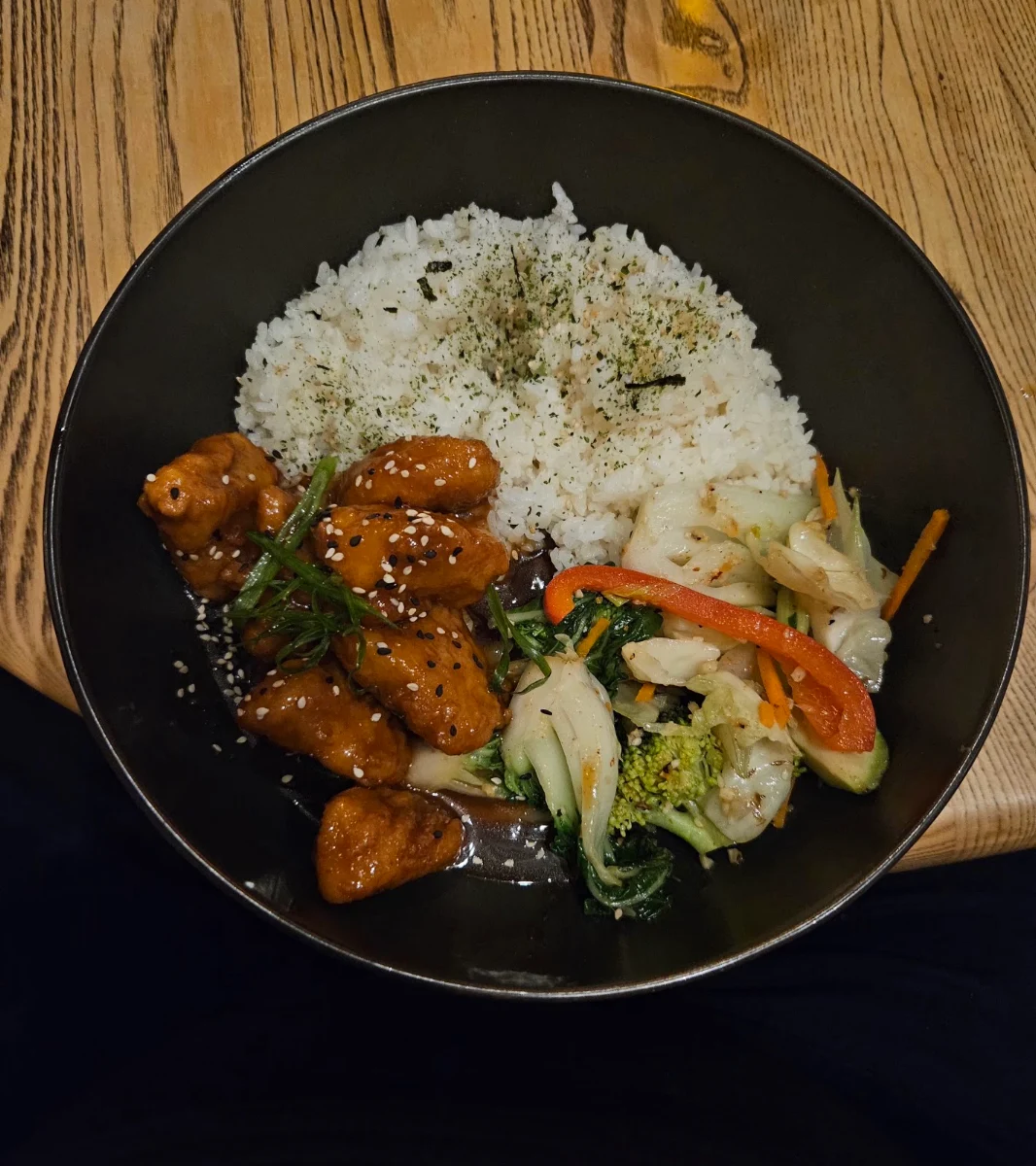 Bol Général Tao Avec Légume Et Riz Compris