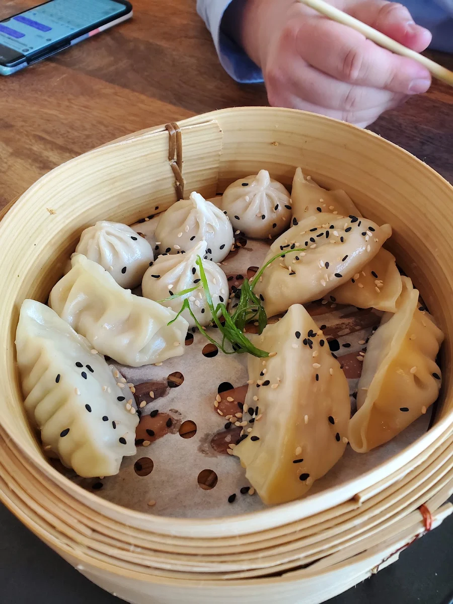 Dumplings Soupe Porc & Truffe Pork & Truffle Soup Dumplings