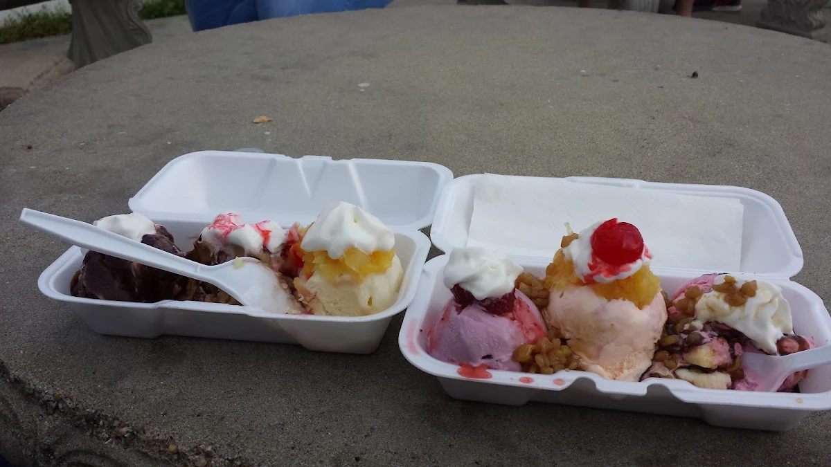 Famous Banana Split