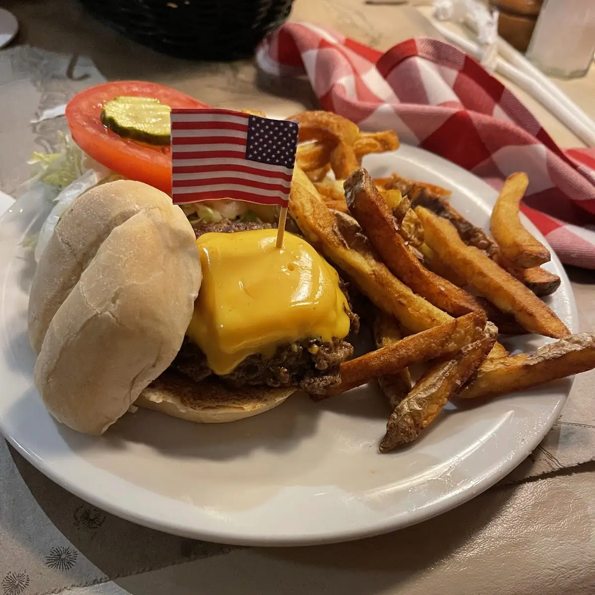 Kids Cheeseburger