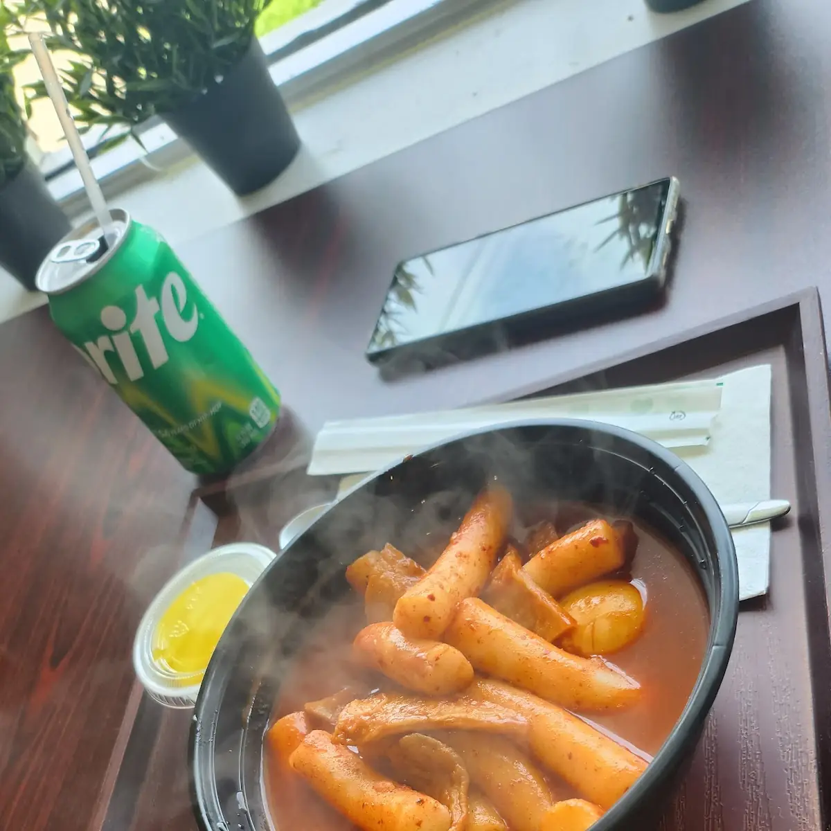 spicy rice cakes 떡볶이