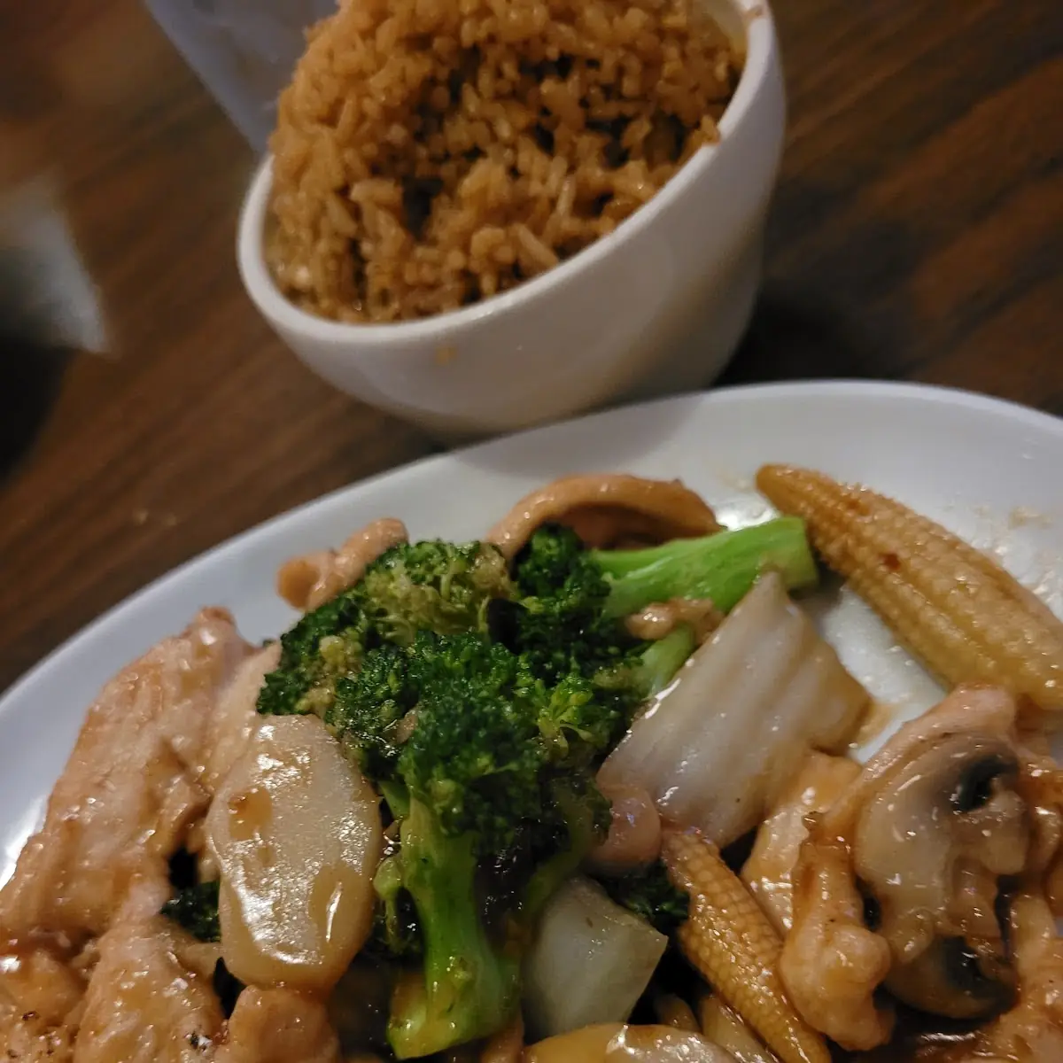 White Meat Chicken with Broccoli & Baby Corn