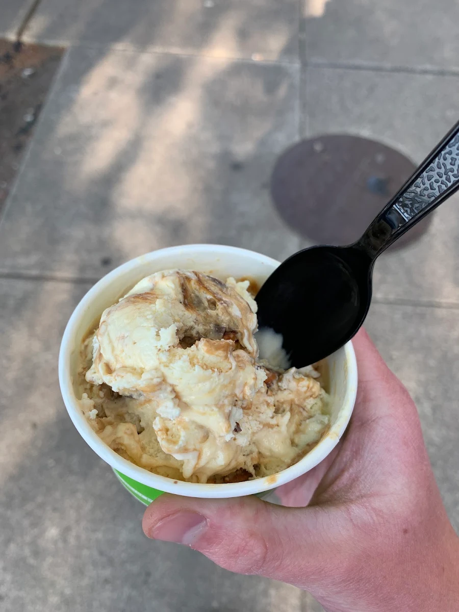 Salted Caramel Pretzel