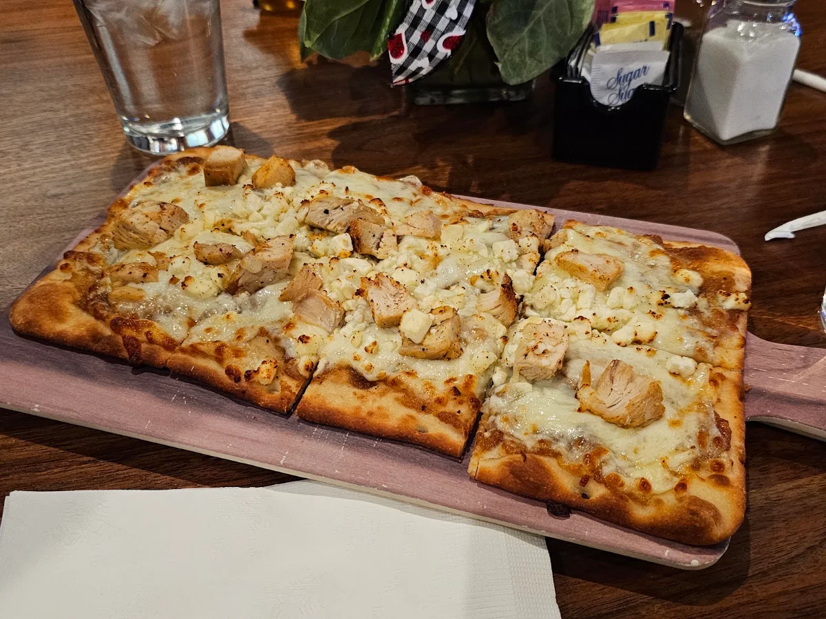 Apple Butter Chicken Flatbread