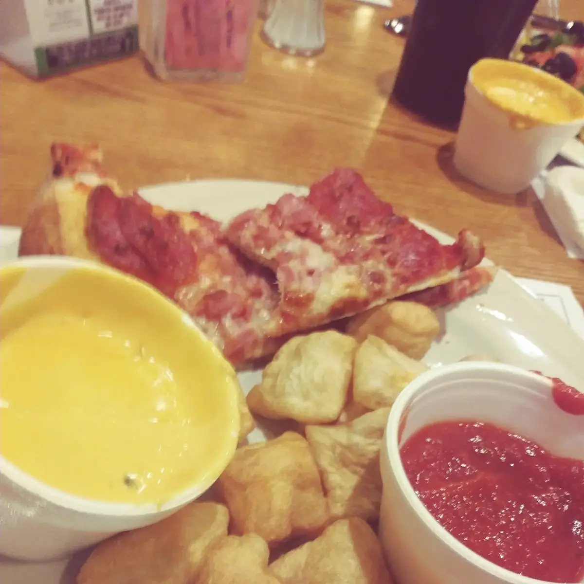 Pizza and Doeballs