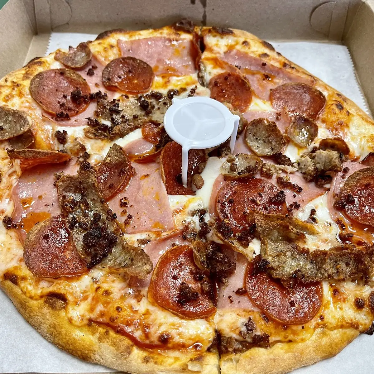 Personal Pizza with 1 Topping Lunch