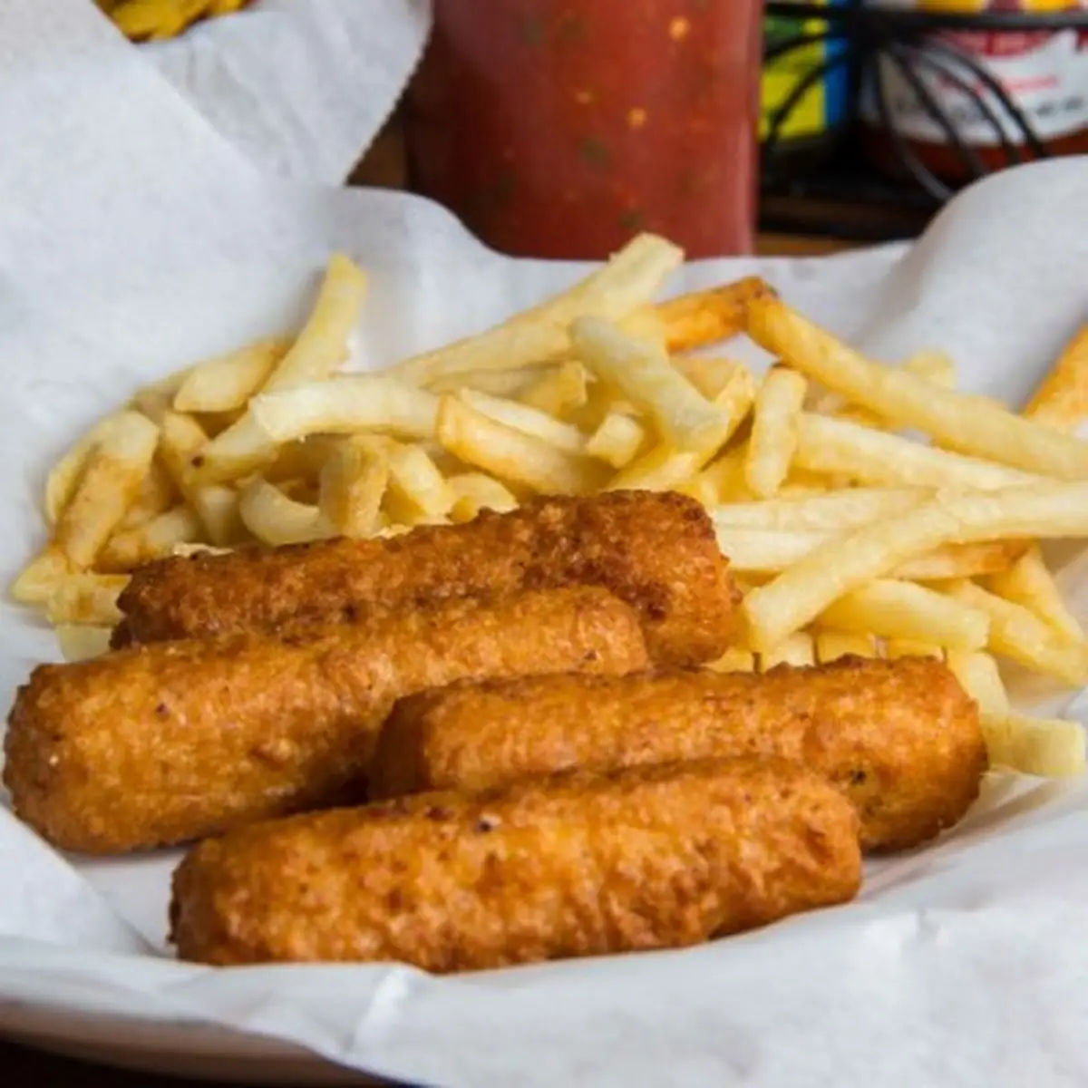 Mozzarella Sticks with Fries Combo