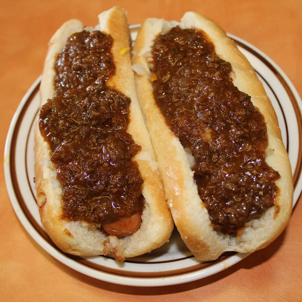 Chili Hot Dog