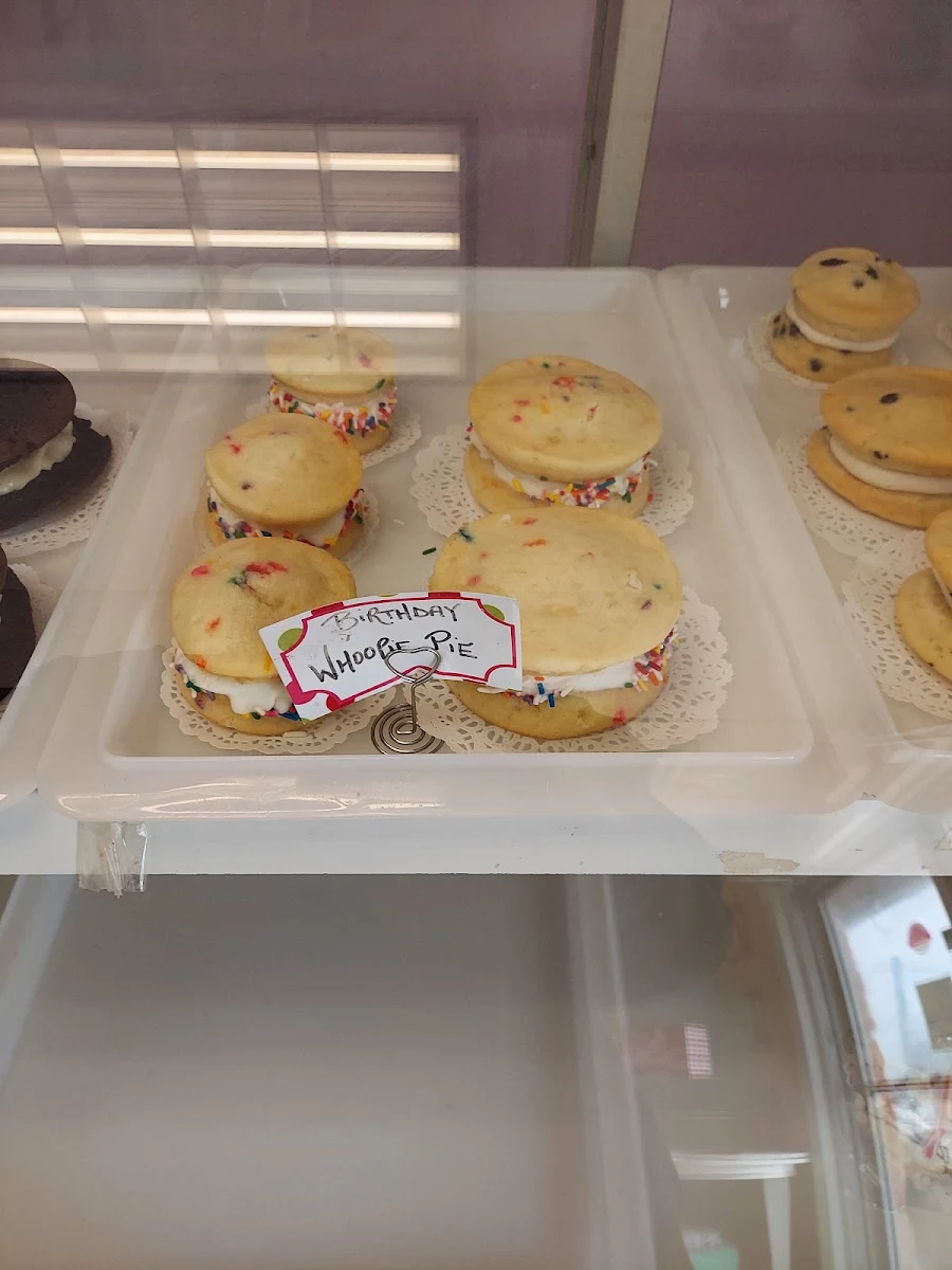 Cookie Dough Whoopie Pie