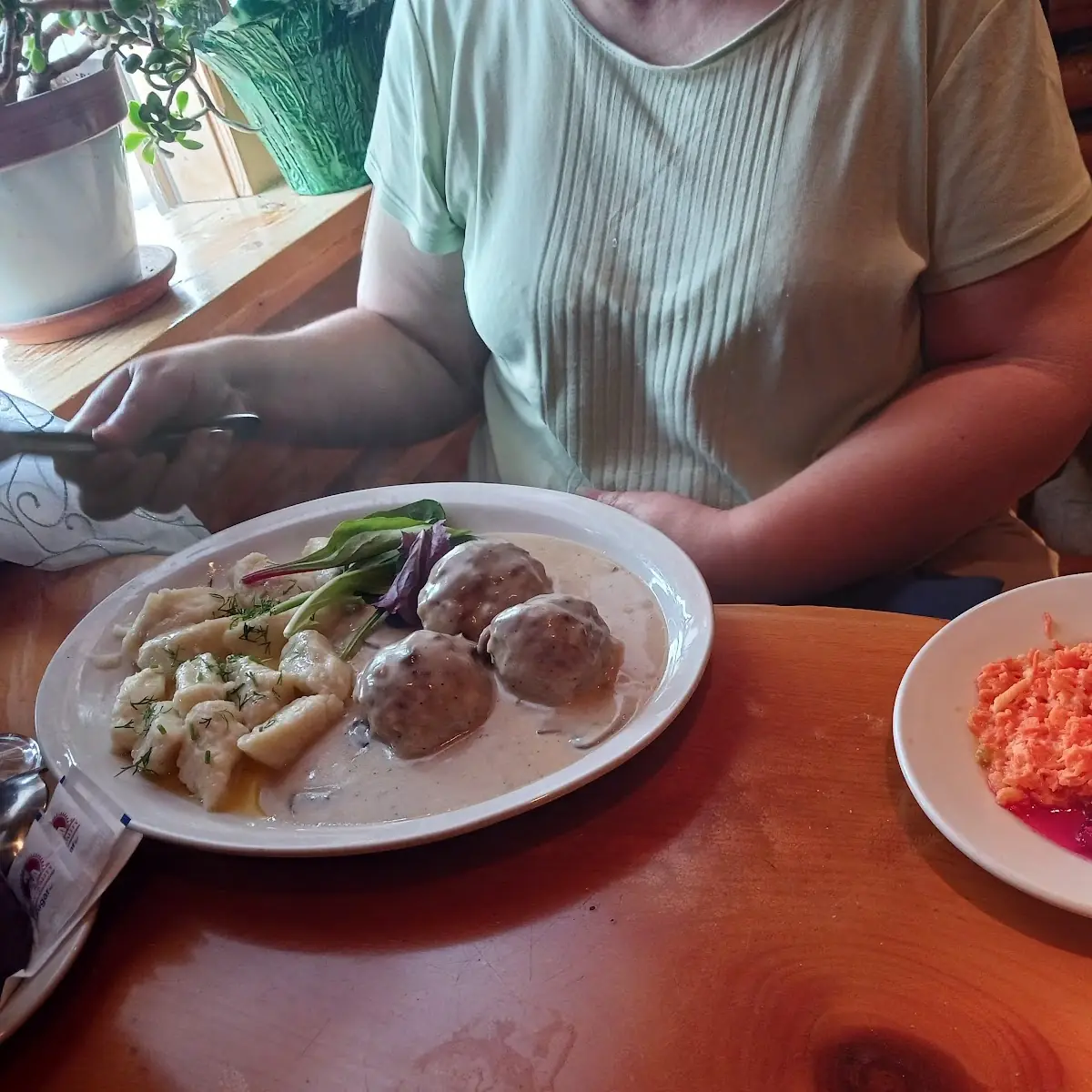 Pork Meatballs with Mashed Potatoes
