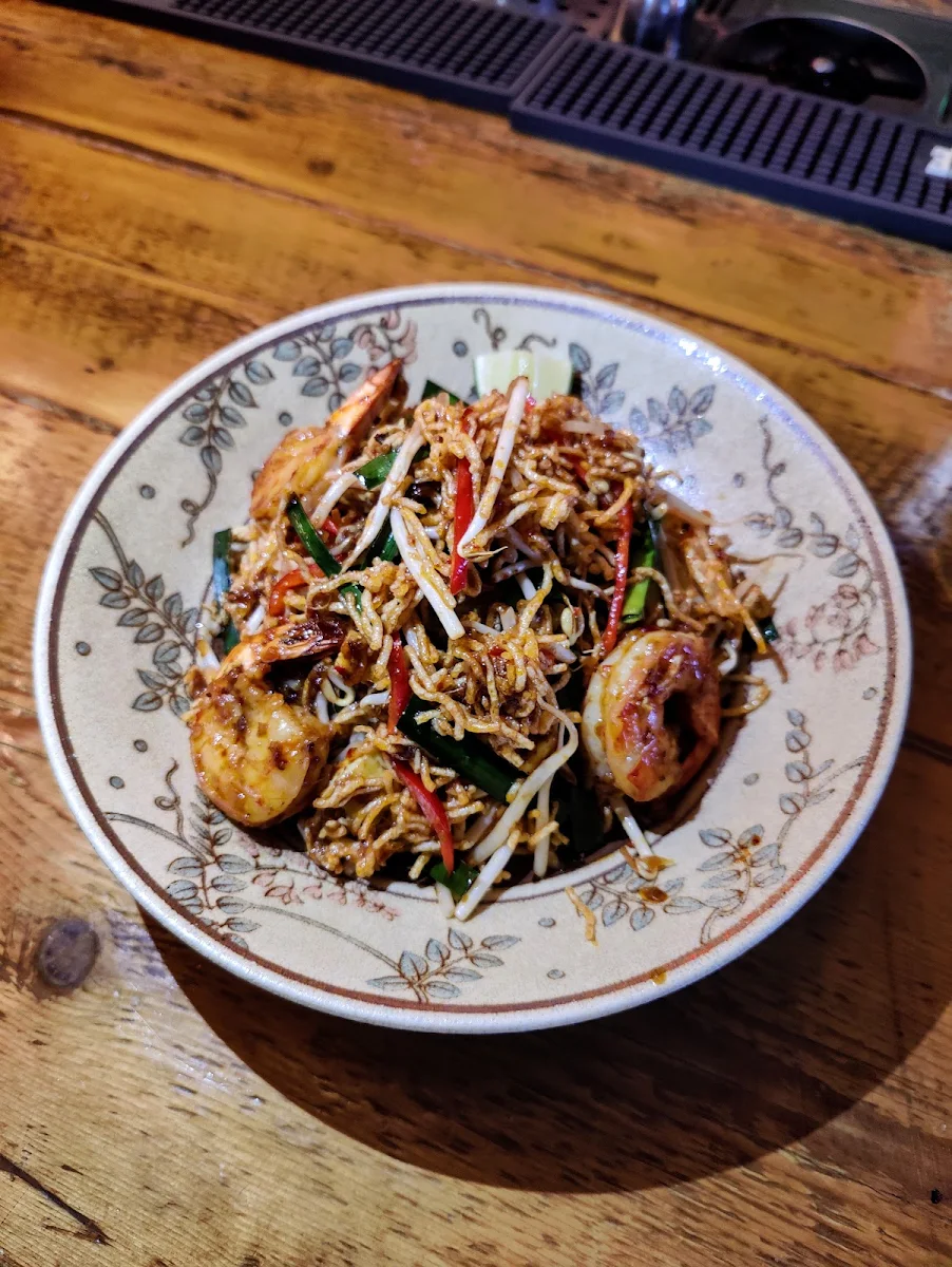 Mee Siam, Les Street Monkeys