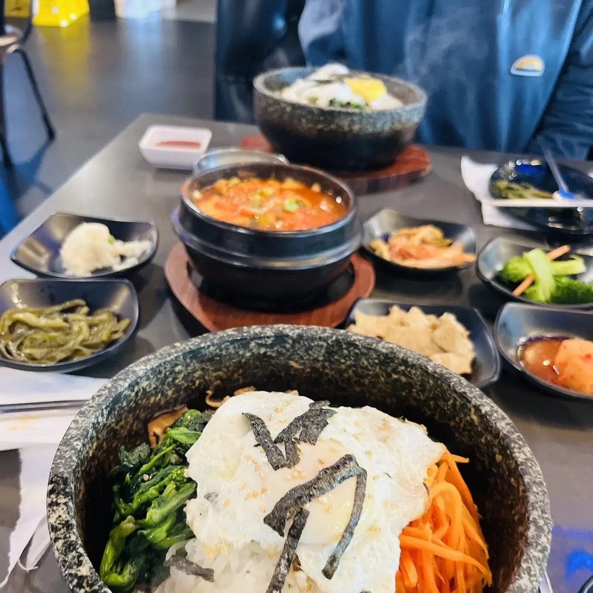 Haemul Dolsot Bibimbap