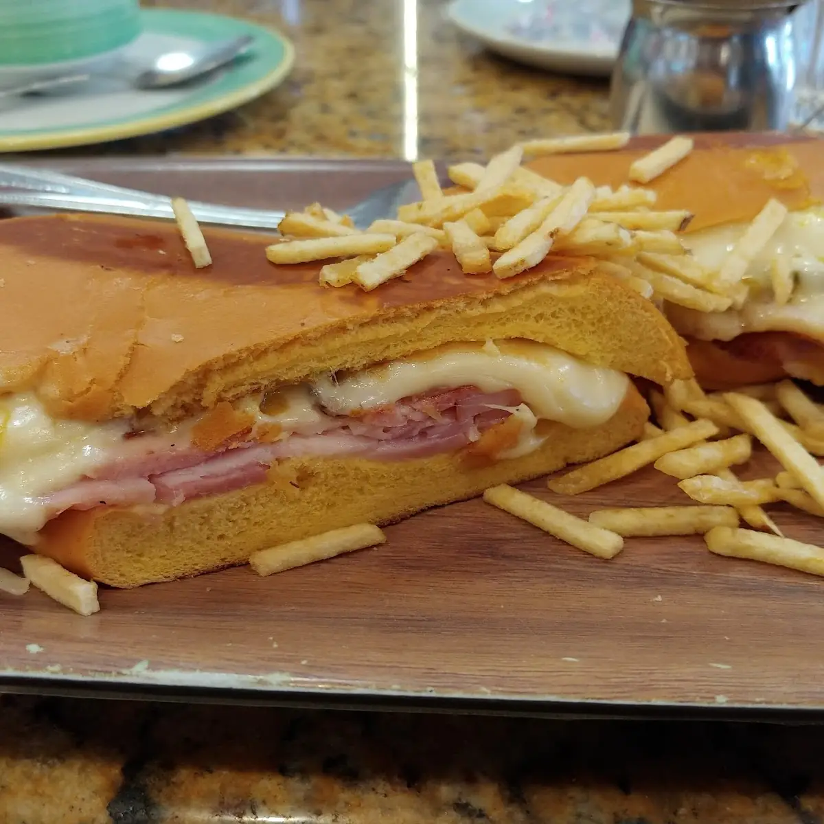 Media Noche Sandwich