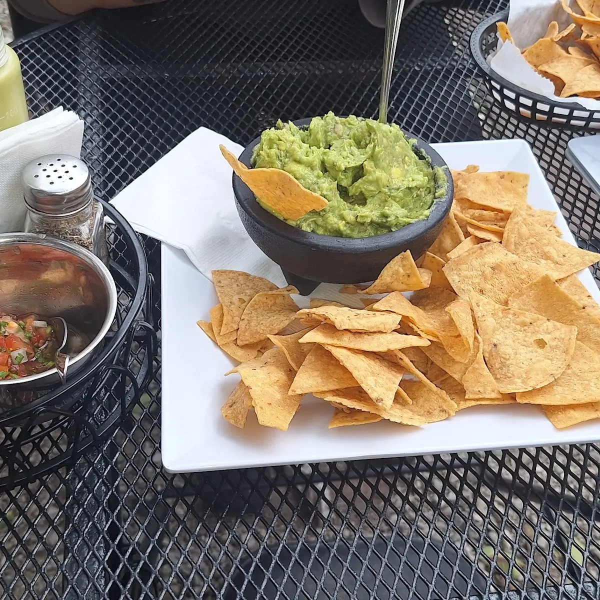 Guacamole & Chips