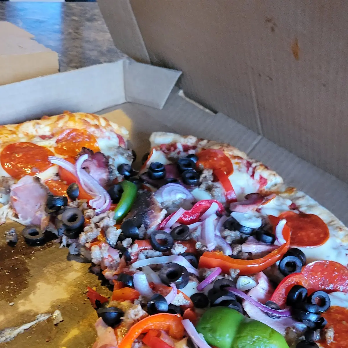Dam Pizza