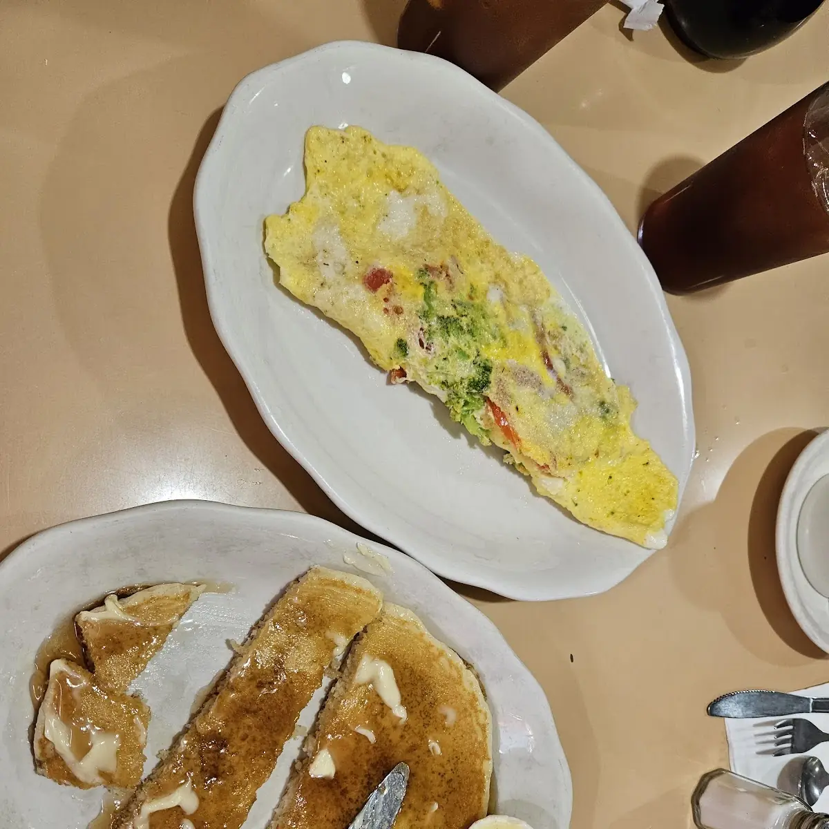 Cheese Tomato & Broccoli Omelette and 1 Pancake