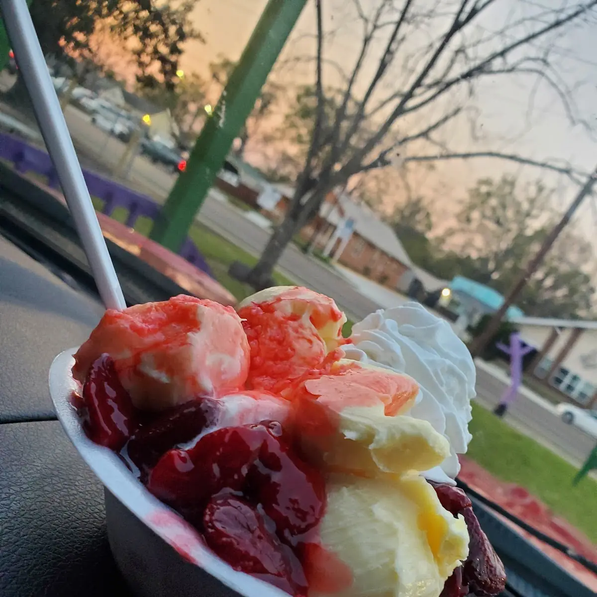 Strawberry Cheesecake Sundae