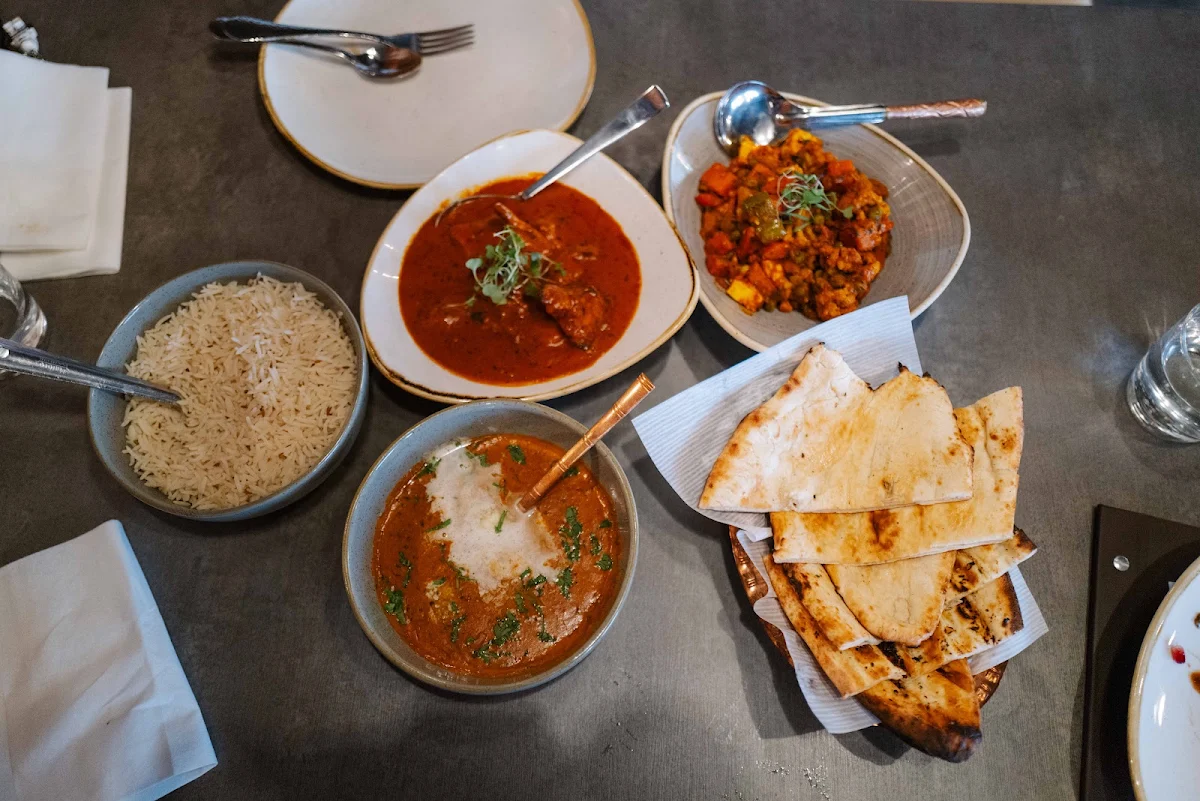 Methi Malai Matar and Naan, Dhaliwal's Lounge