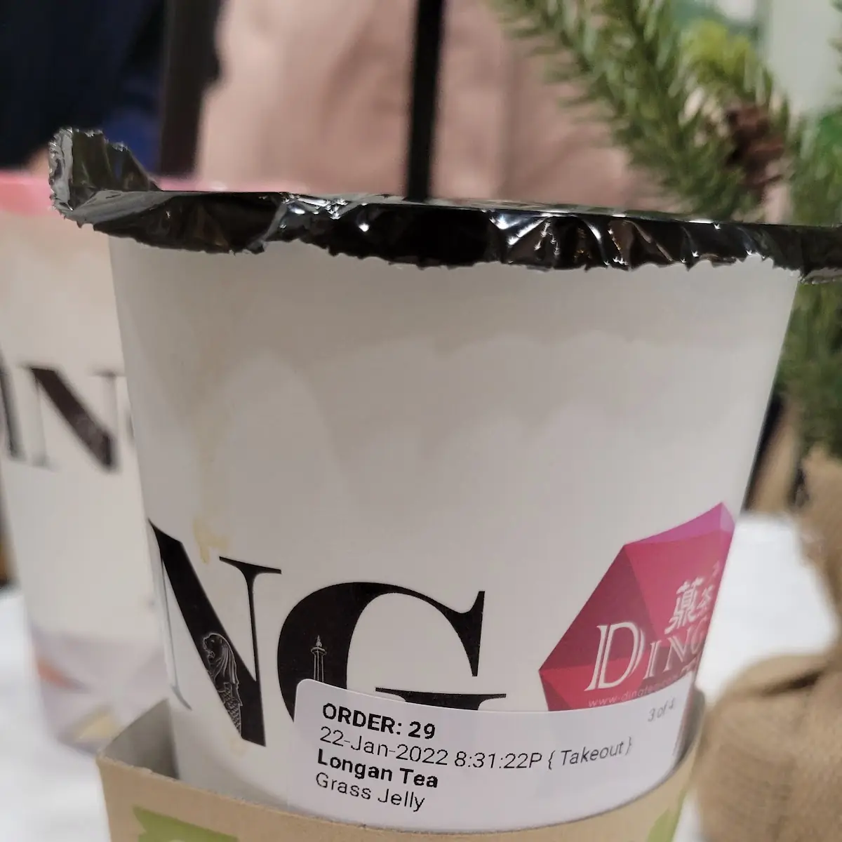 Longan Tea with Grass Jelly Hot