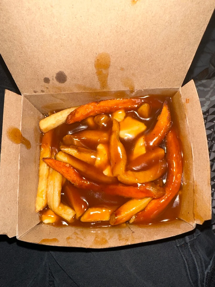 Poutine Pas de Fromage, A&W Canada