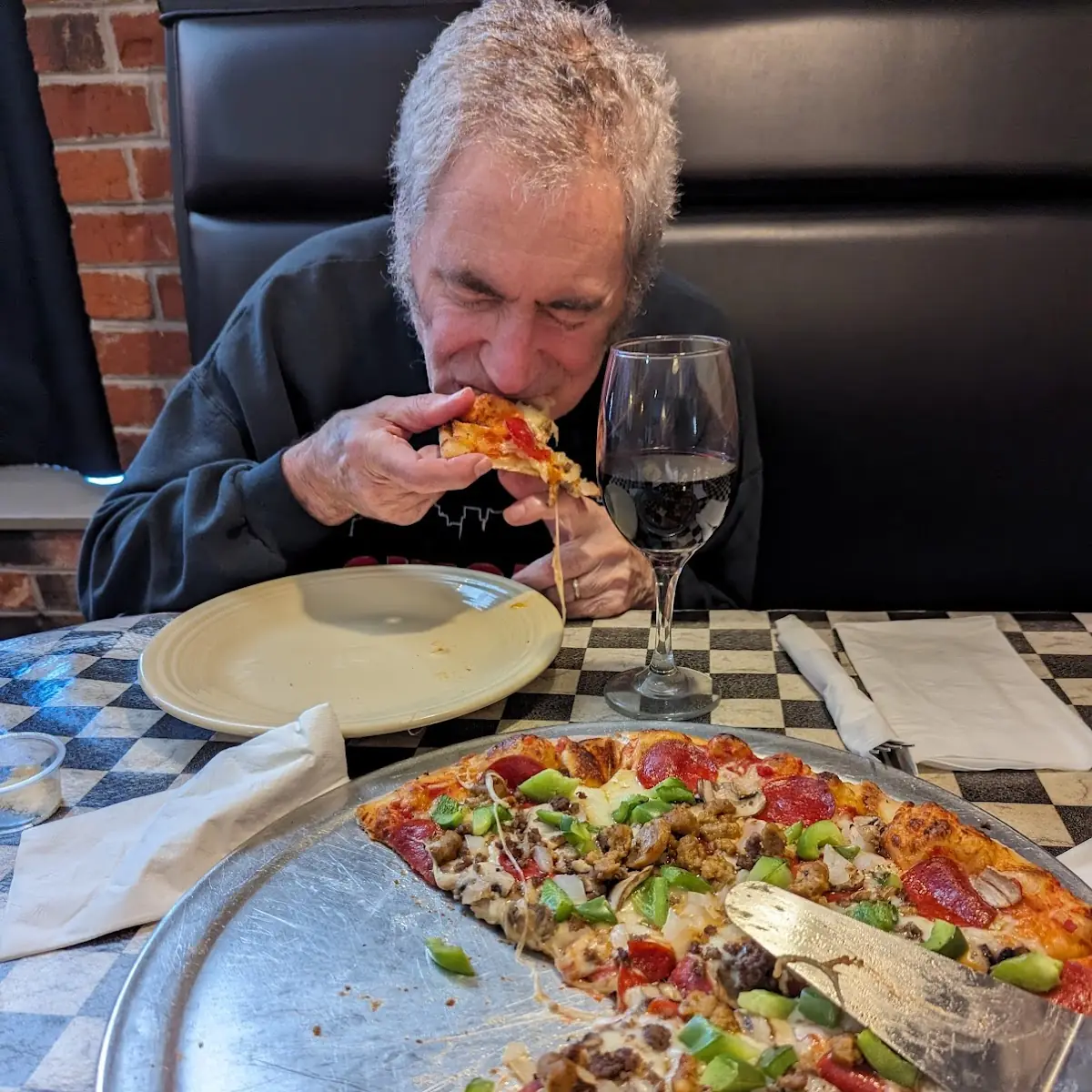 Med Deluxe Pizza