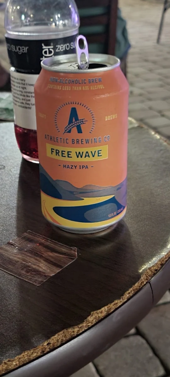 FreeWave Nonalcoholic Hazy IPA