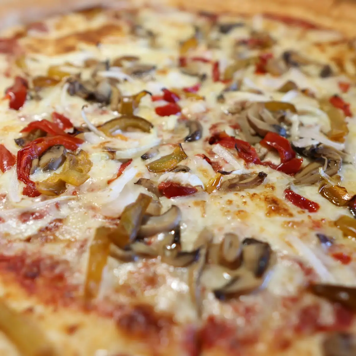 Sweet Peppers and Mushroom Pizza