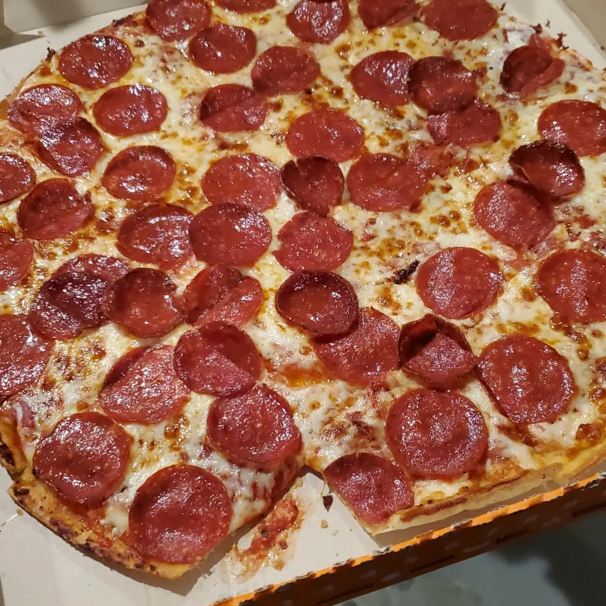 Pepperoni Pizza Thin Crust Pizza