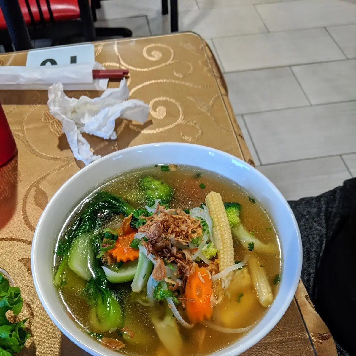 Sp6. Rare Steak & Flank Spicy Pho..(Tái Nạm Cay)