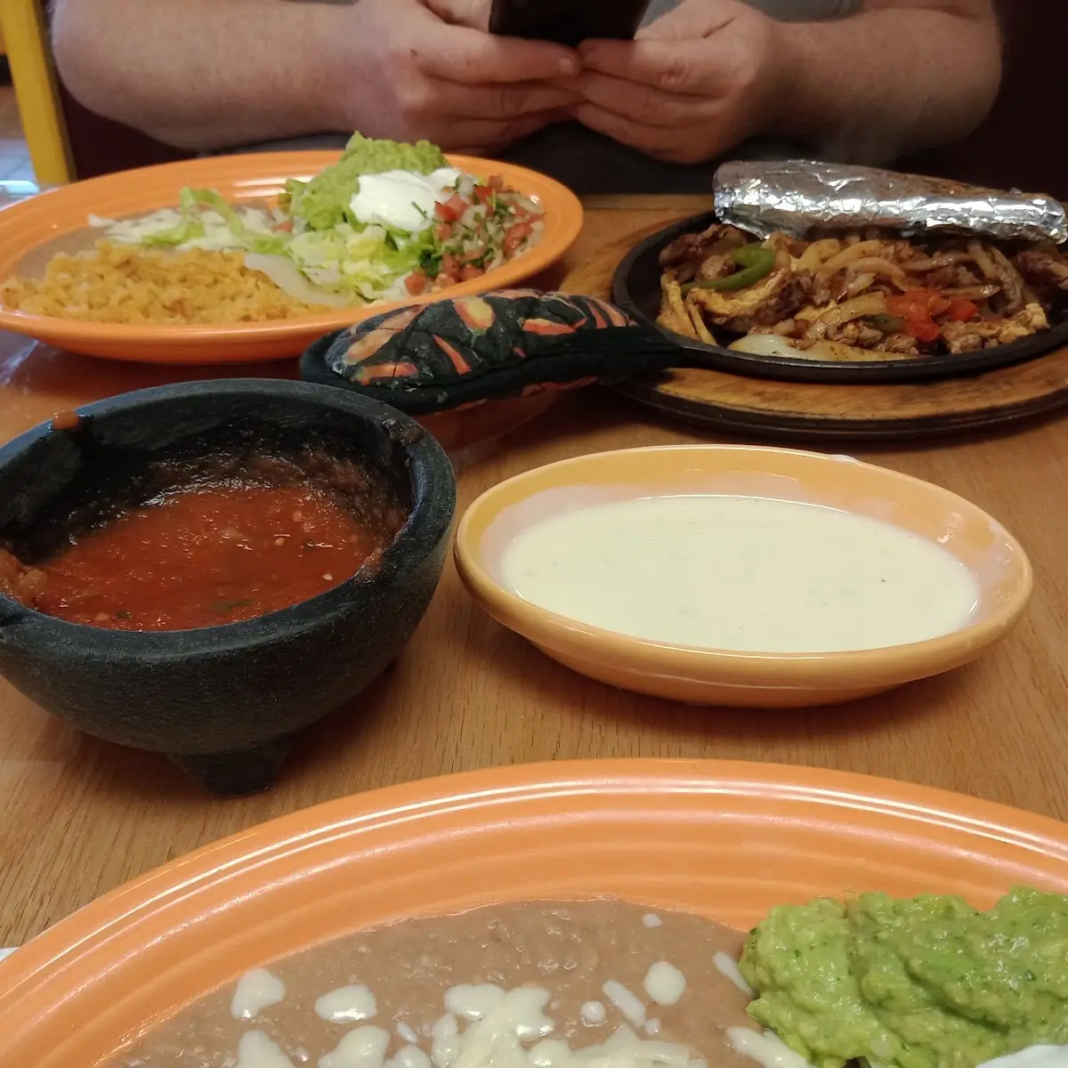 Queso Dip& Salsa