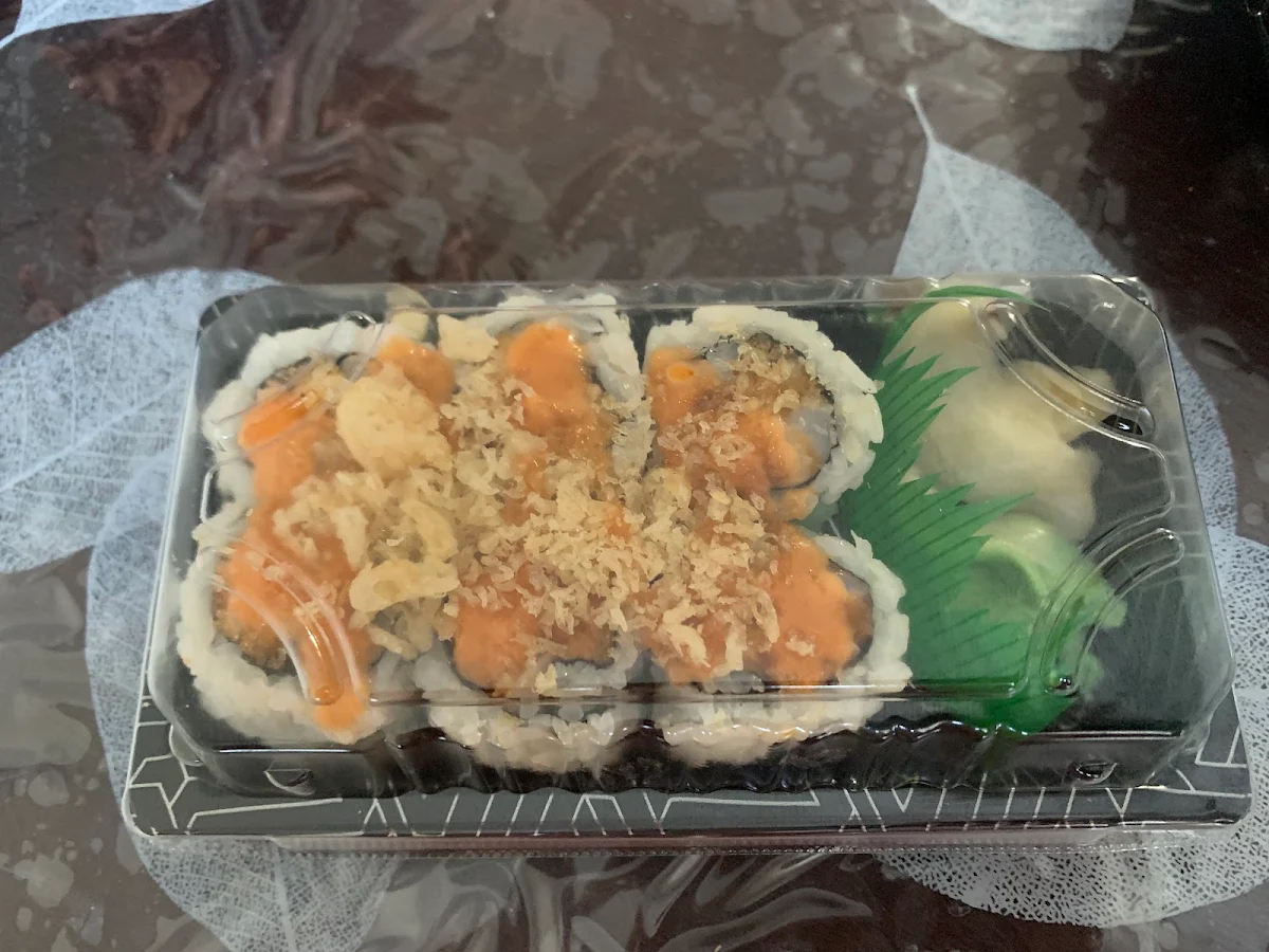 Spicy Salmon Roll 6 pcs