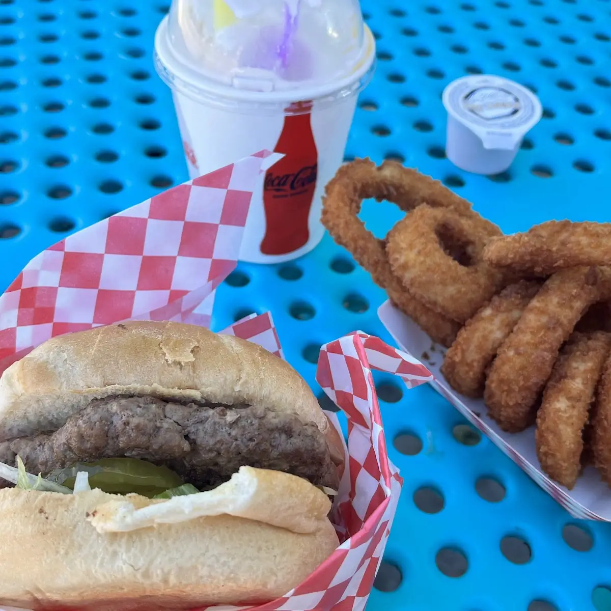Hamburger with Onion Rings
