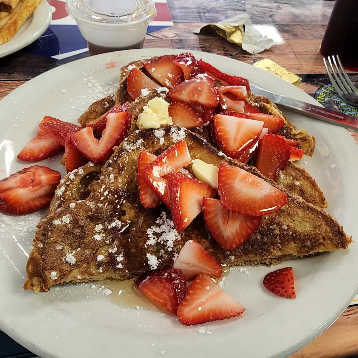 French Toast with Strawberries and Cream